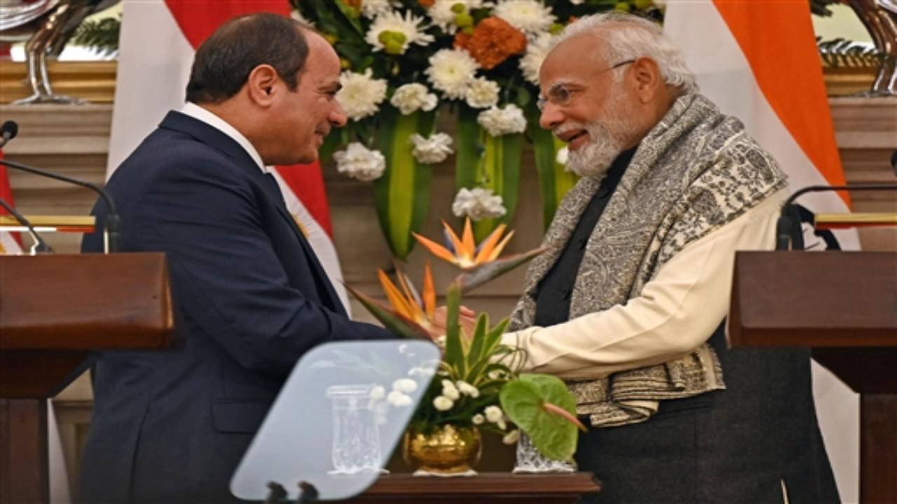 Republic Day: PM Modi pays tribute to martyrs, welcomes Egyptian President Sisi at Kartavya Path